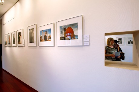 Inauguración de la exposición fotográfica de Cristóbal Hara, el jueves en la Llotja del Cànem. PAU BELLIDO